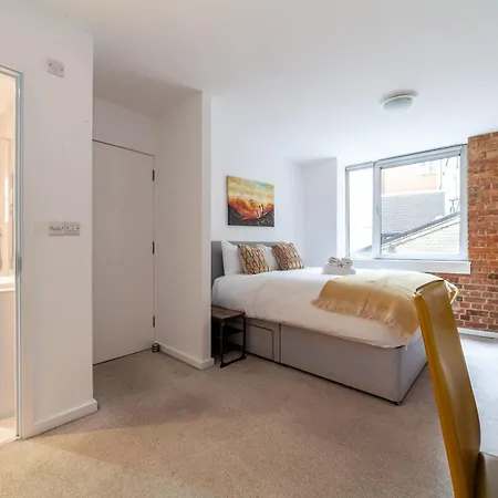 Apartment Elegance & Chic Design - 2-bedroom Haven *