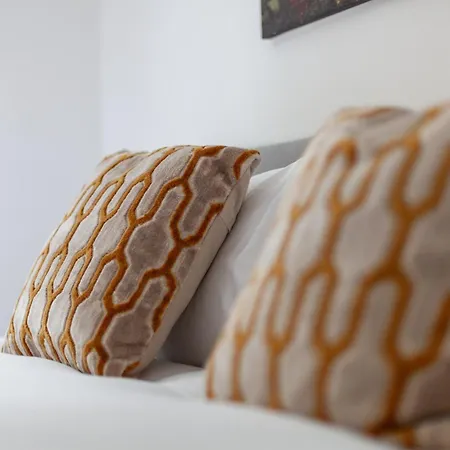Elegance & Chic Design - 2-bedroom Haven Apartamento *