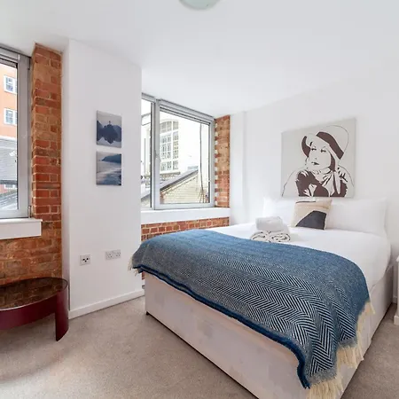 Apartment Elegance & Chic Design - 2-bedroom Haven