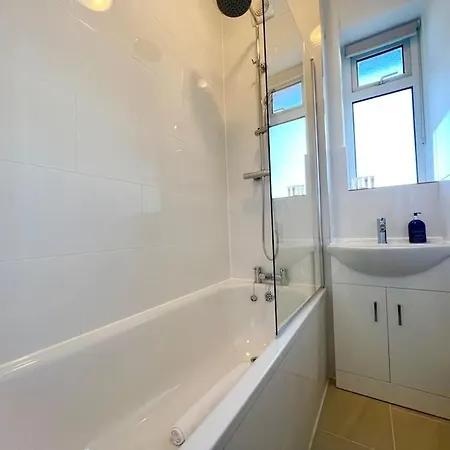 2 Bed Flat- Belsize Park * London