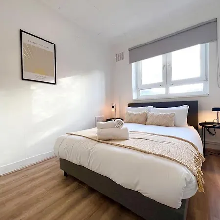 2 Bed Flat- Belsize Park Lägenhet