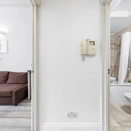 Bays London