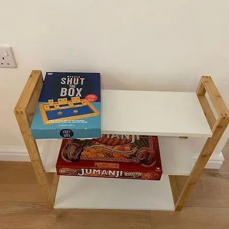 Spacious - 3 Double Beds - Wi-fi - Northwood - Free Parking * Northwood (Greater London)