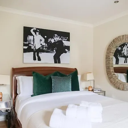 Stylish Retreat In The Heart Of Notting Hill Apartment London