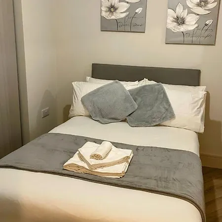 Apartment Modern X2 Bathroom*garden*wifi*