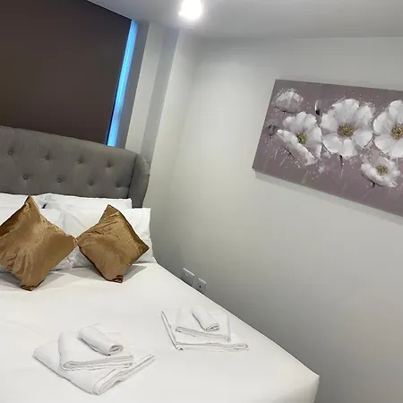 Modern X2 Bathroom*garden*wifi* Apartment