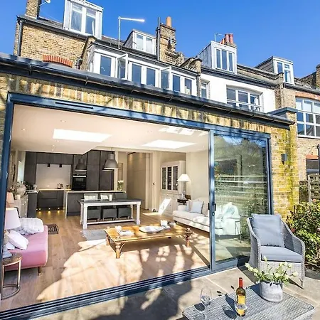 Swanky Pad In Putney London