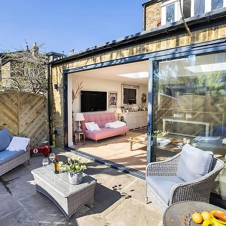 Swanky Pad In Putney London