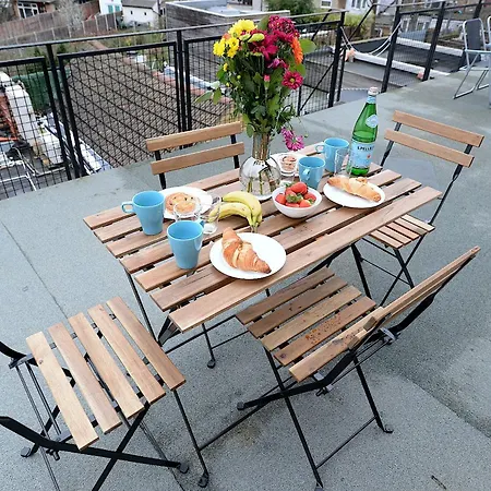Apartment 2 Bed Terraced Flat Piccadilly Line