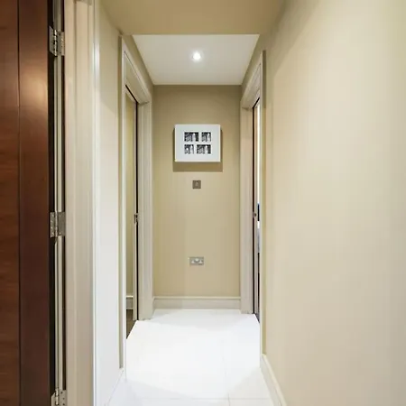 Apartment 2-hosted By Sweetstay London