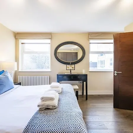 2-hosted By Sweetstay Apartment London