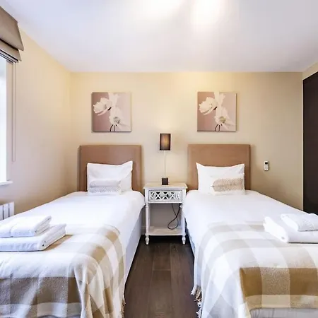 Apartment 2-hosted By Sweetstay