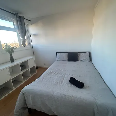 Gem In Apartment Enfield