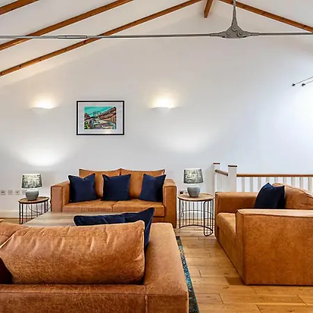 Light And Airy Upside Down House In Hackney * Londyn
