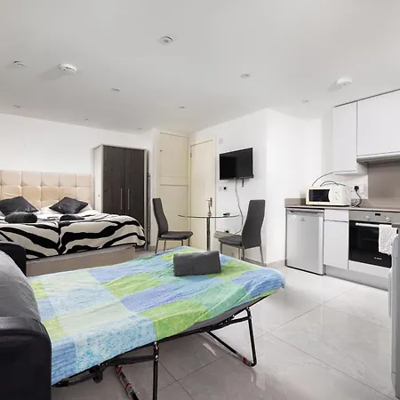 Apartment Beautiful Garden Nw4 *