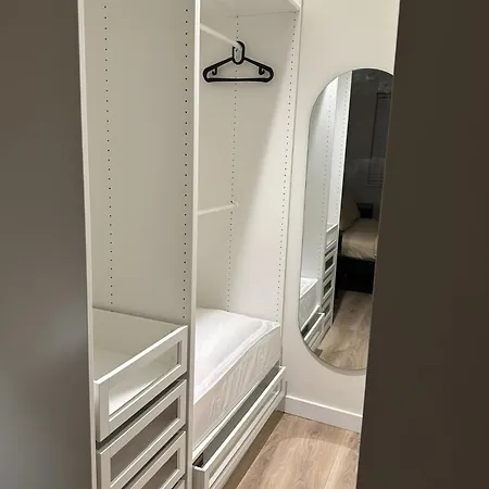 Brand New Suit 10 Min To Walk Central Line! Homestay *