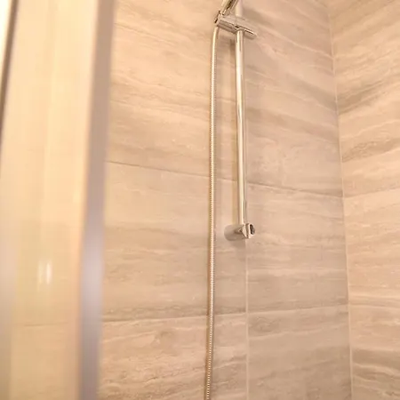 Star London Golders Rise Luxury 4-bed Oasis With Garden Holiday home *