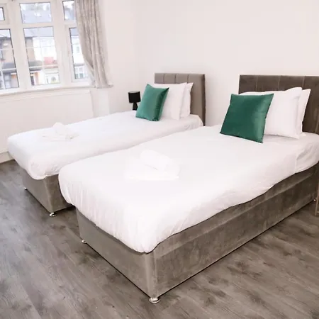 Star London Golders Rise Luxury 4-bed Oasis With Garden Hendon