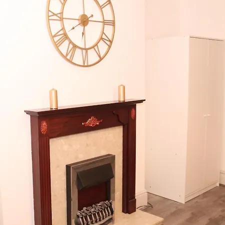 Holiday home Star London Golders Rise Luxury 4-bed Oasis With Garden *