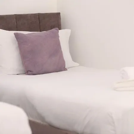 Holiday home Star London Golders Rise Luxury 4-bed Oasis With Garden Hendon