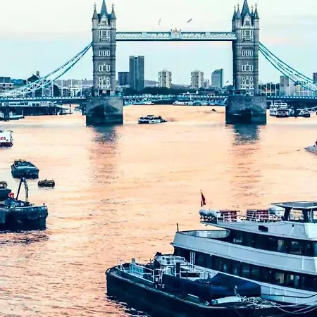 Appartamento Spacious Refurbished Flat With A Garden Near Tube, Train, Thames And The Center