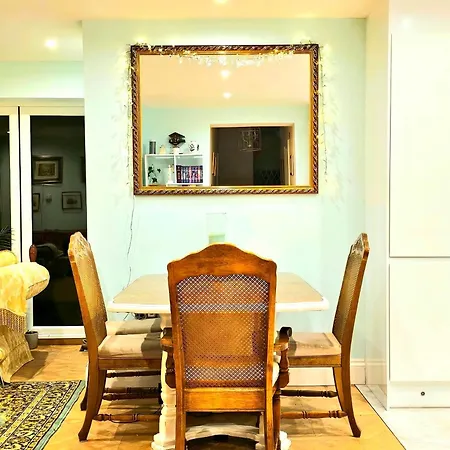 Appartamento Spacious Refurbished Flat With A Garden Near Tube, Train, Thames And The Center Londra
