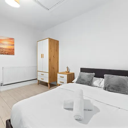 Holiday Near Kings Cross Sleep 12 Sp7 Apartment