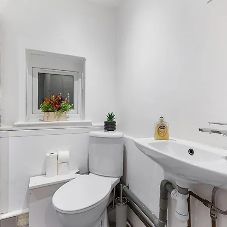 Holiday Near Kings Cross Sleep 12 Sp7 Apartment *