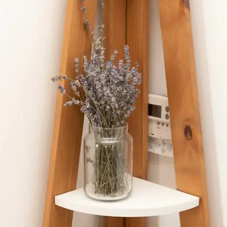 Pass The Keys Stunning And Stylish Flat Mins From Apartment