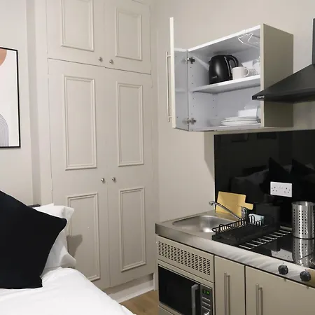 Apartment Stylish Studio Apartments, Willesden *