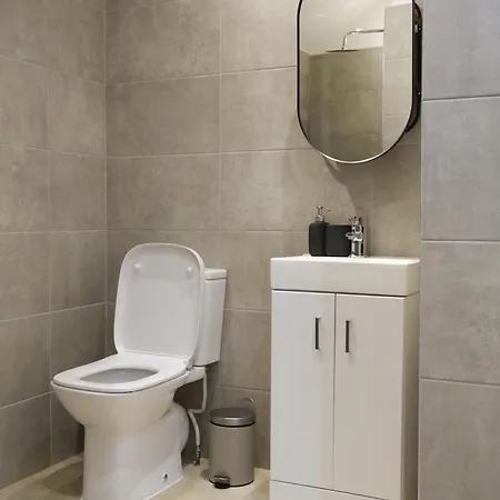 Stylish Studio Apartments, Willesden *