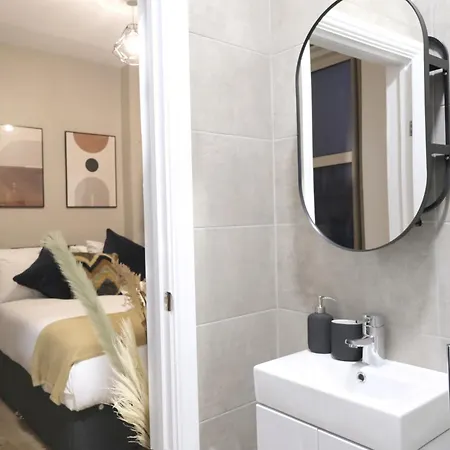 Stylish Studio Apartments, Willesden London