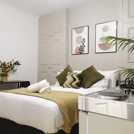 Stylish Studio Apartments, Willesden * London