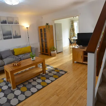 3 Bed House In - Great For Longer London Borough of Croydon
