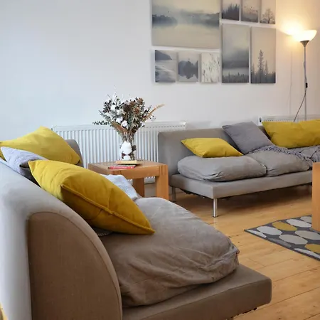 Apartment 3 Bed House In - Great For Longer *