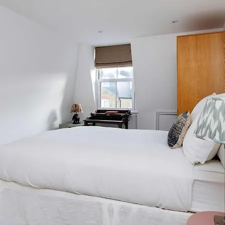 Holiday home Veeve - Idyllic Elegance London