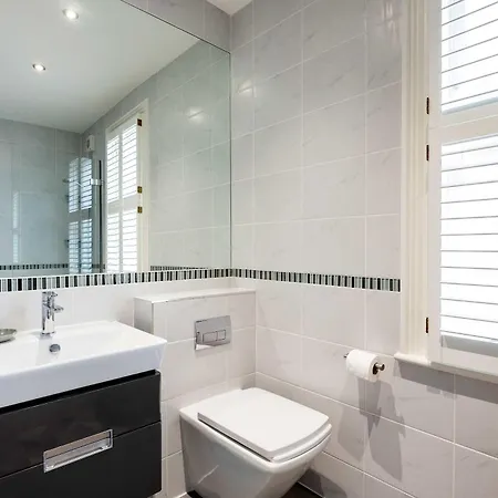 Veeve - Idyllic Elegance *