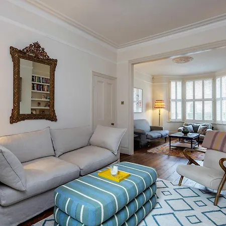 Veeve - Idyllic Elegance *