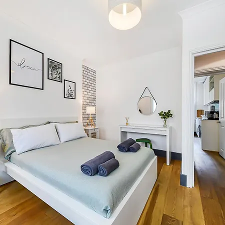 Modern One Bedroom In Fitzrovia,