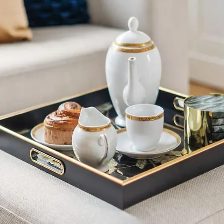 Stylish Central Bolthole Apartment *
