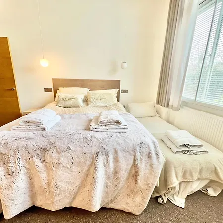 Stylish 2br Designer Flat Holland Park *