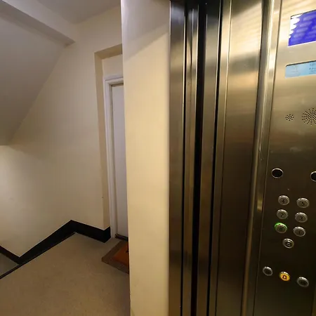 Shepherds Bush Superior Apartment, Center London! Apartment *