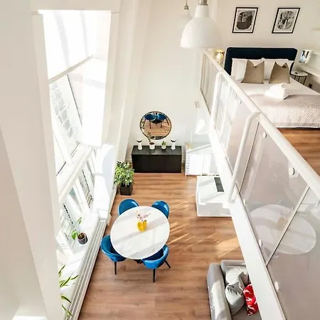Apartment Arcore Premium Golden Square