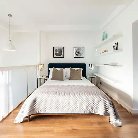 Arcore Premium Golden Square