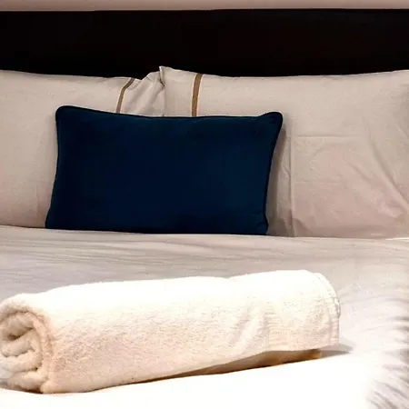 Apartment Brand New Collection Of Close To Tube Station London