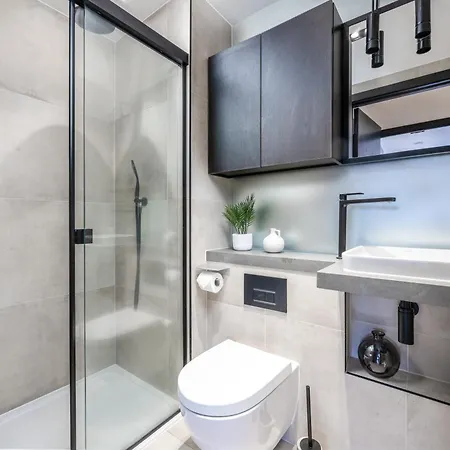 Luxury 2bed:prime Location, Min 2 Main Attractions Apartment London