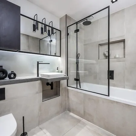 Luxury 2bed:prime Location, Min 2 Main Attractions Apartment *