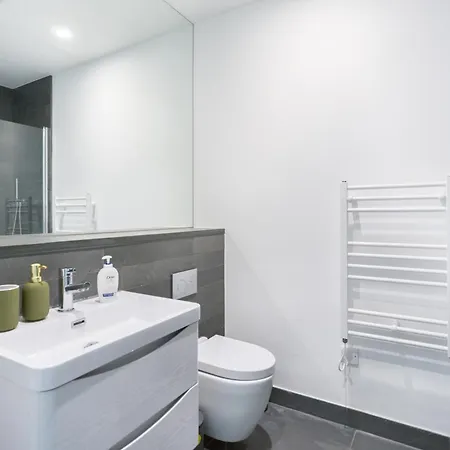 The Vale - Luxury * London