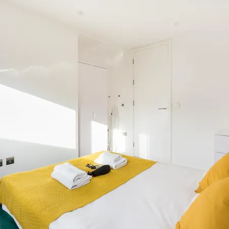 The Vale - Luxury Apartment London