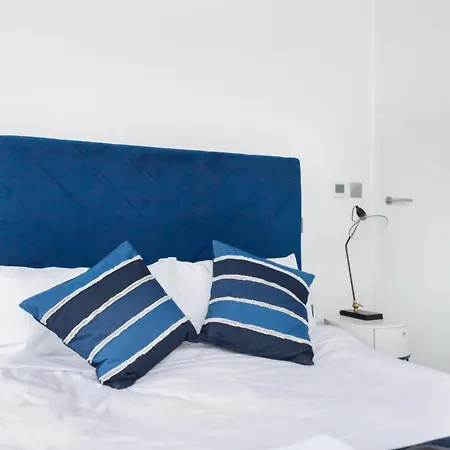 The Vale - Luxury Apartment London